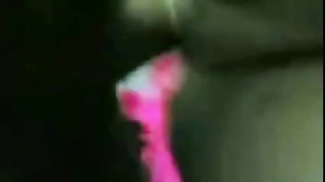 مادر Pilla مادر مکیدن دیک از پسر همسایه است